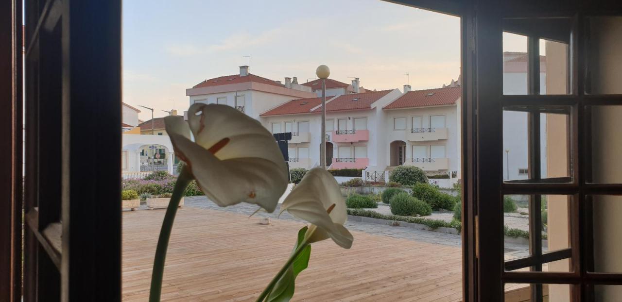 Boa Onda Guesthouse Atouguia Da Baleia Kültér fotó